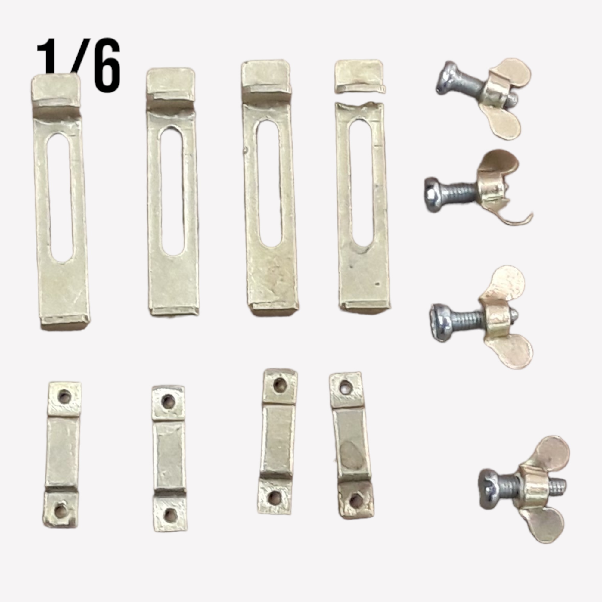  Product image 1 of the product “Tiger I Mudguards Slidebar Mount in Metal 1/6 de Luxe Version (4 Pcs) ”