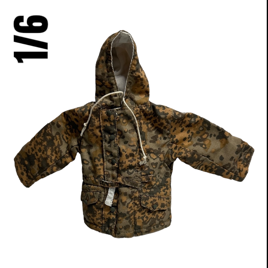 Product image 1 of the product “Winterparka, Wendbar, Eichenlaub ”
