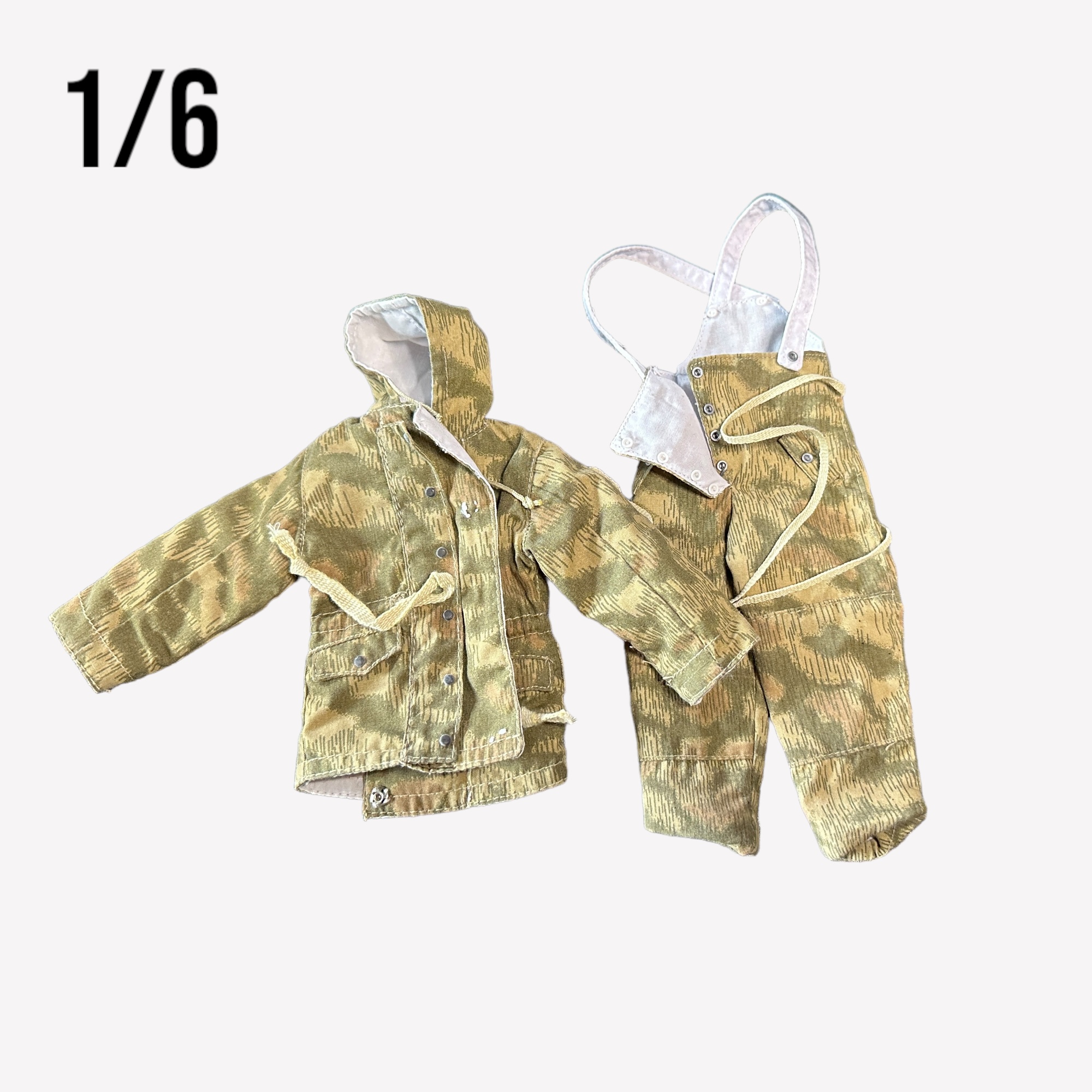  Artikelbild 1 des Artikels “Winterparka, Winterhose in Sumpftarn wendbar innen weiss! 1:6 “