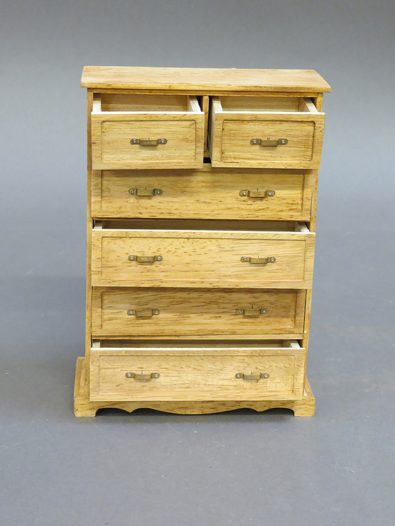  Product image 1 of the product “Wooden dresser 1/6 ”