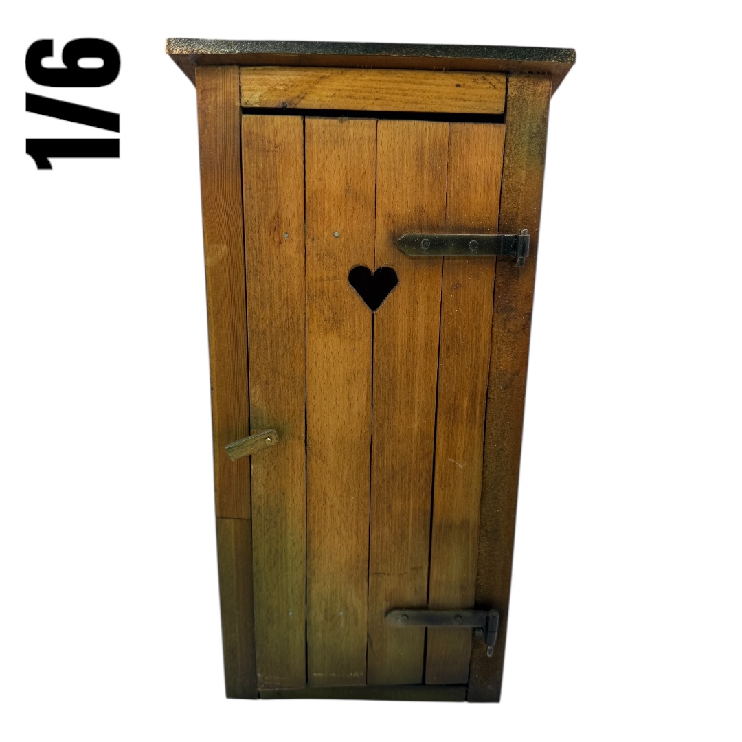  Artikelbild 1 des Artikels “Toiletten Haus aus Holz  1/6 “
