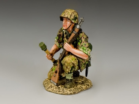  Product image 1 of the product “Kneeling HJ Grenadier ”