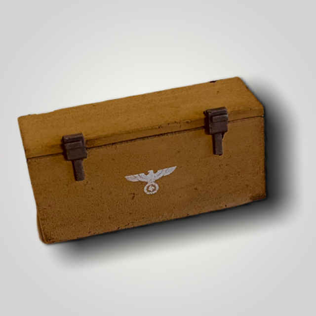  Product image 1 of the product “WWII: Kiste ”