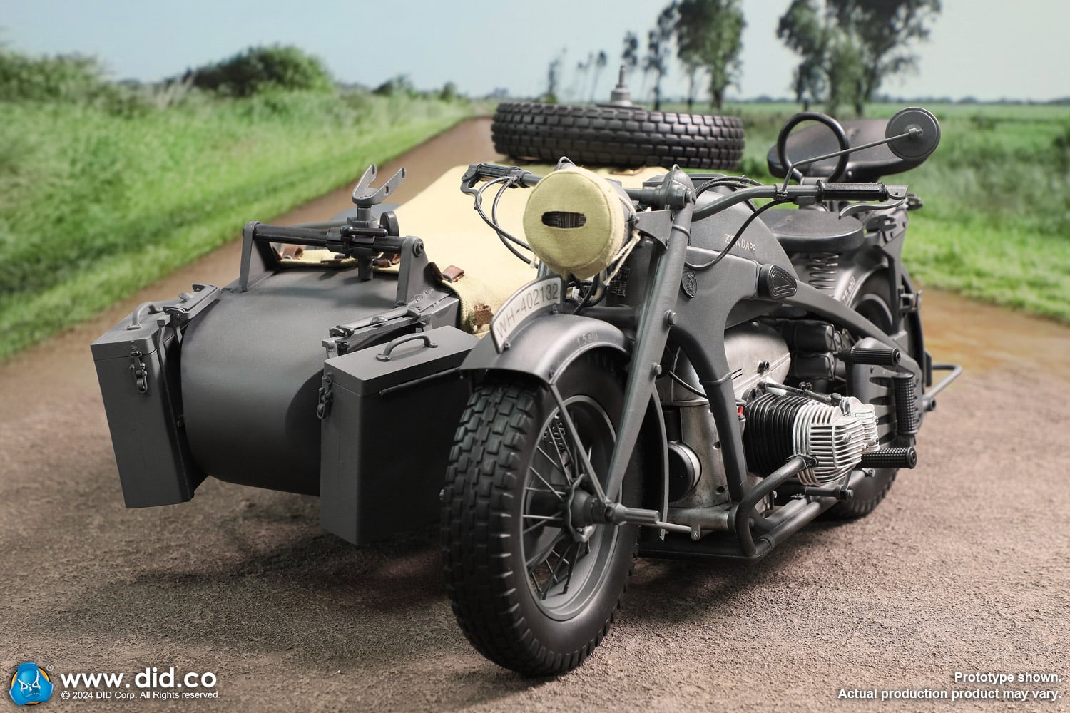  Product image 11 of the product “German Zündapp KS 750 Motorcycle with sidecar (Gray) - in 1/6 scale ”