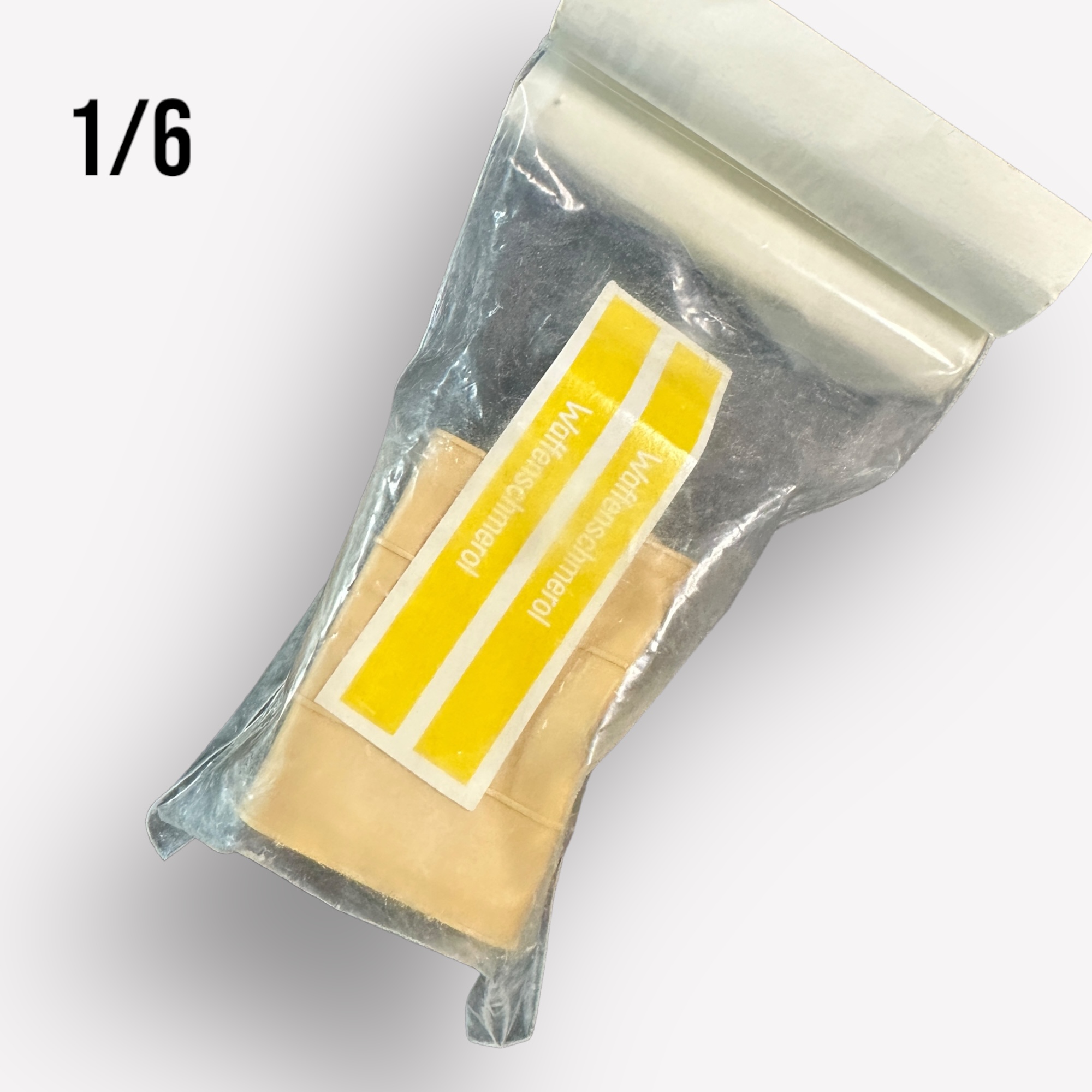  Product image 2 of the product “Oil Kanister damaged (Waffenschmieroil) 1/6 ”