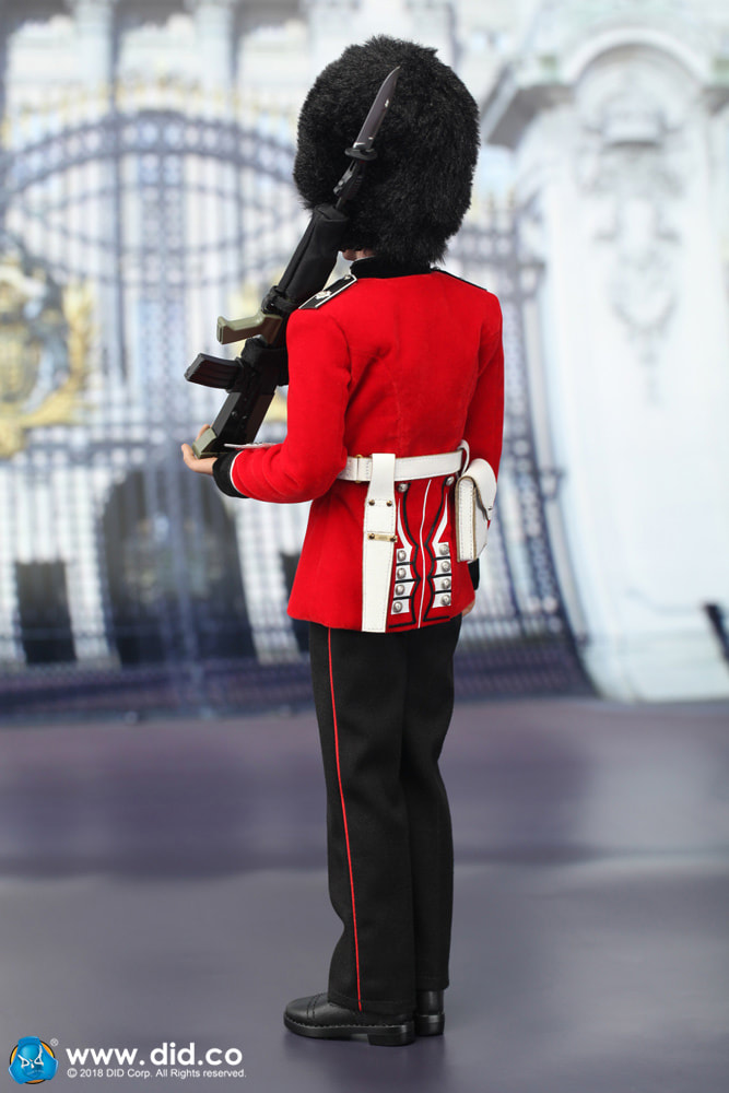  Product image 2 of the product “The Guards - Version A - im Maßstab 1:6 (ca. 30cm große Figur) ”