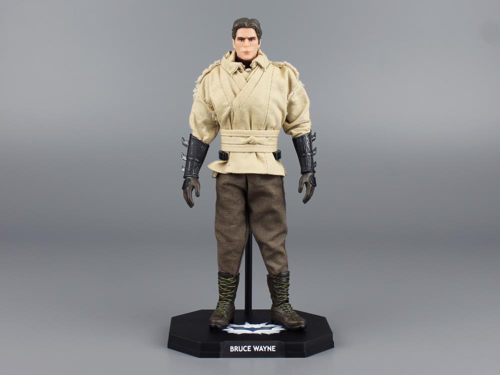  Artikelbild 2 des Artikels “1/12 Batman Begins Bruce Wayne & Henri Ducard  Set “