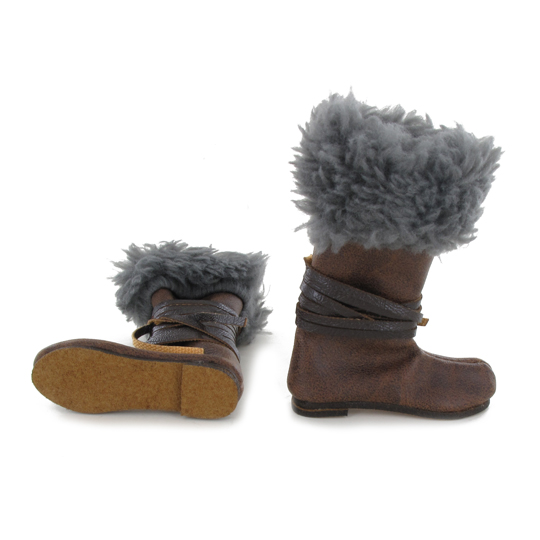  Artikelbild 2 des Artikels “Lederstiefel mit Fell “