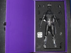  Artikelbild 2 des Artikels “1:6th scale Batman Demon 10th Anniversary Exclusive) “