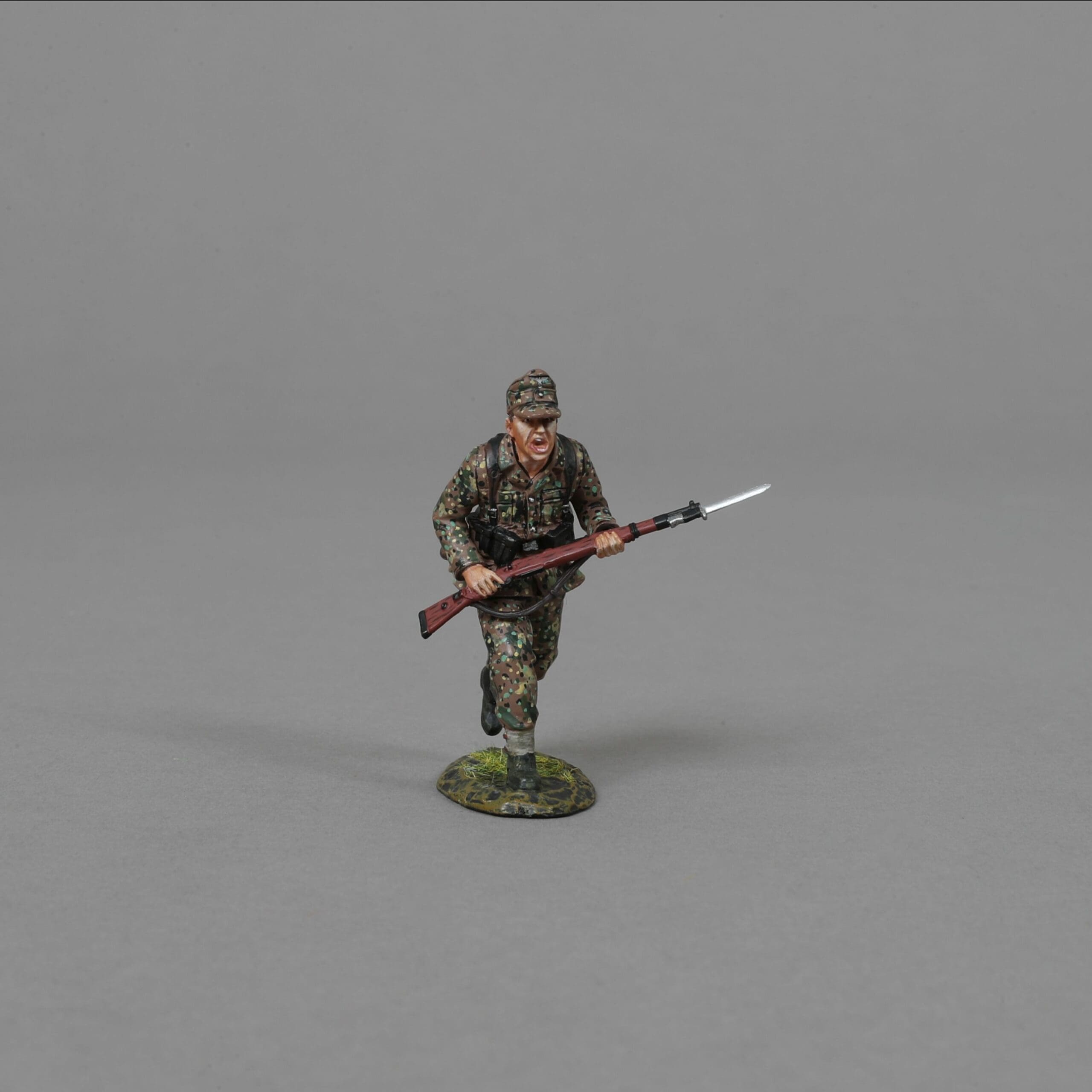  Artikelbild 2 des Artikels “Erbsentarn Soldat mit K98 und Bayonet 1/30 “