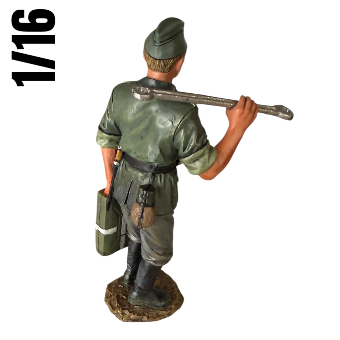  Artikelbild 2 des Artikels “1/16 Figuren WH Mechaniker “
