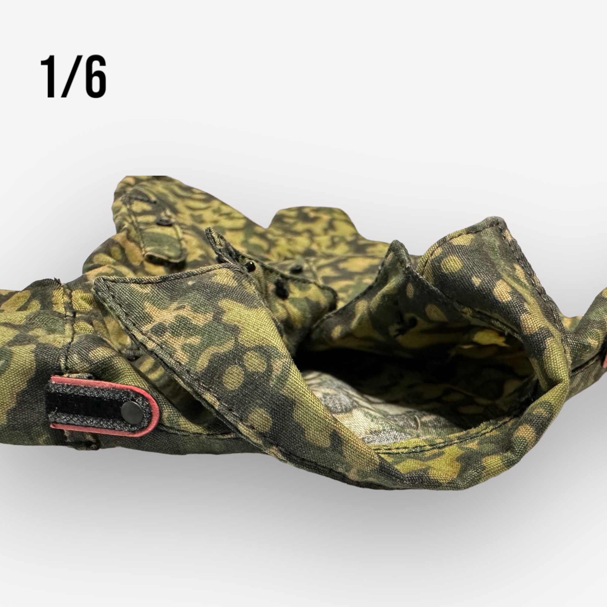  Product image 2 of the product “Panzeroverall Blurredege Pattern  1:6 (shoulder boards) ”
