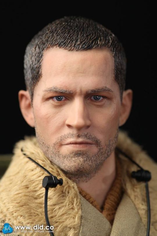  Product image 2 of the product “PAUL - im Maßstab 1:6 (ca. 30cm große Figur) ”