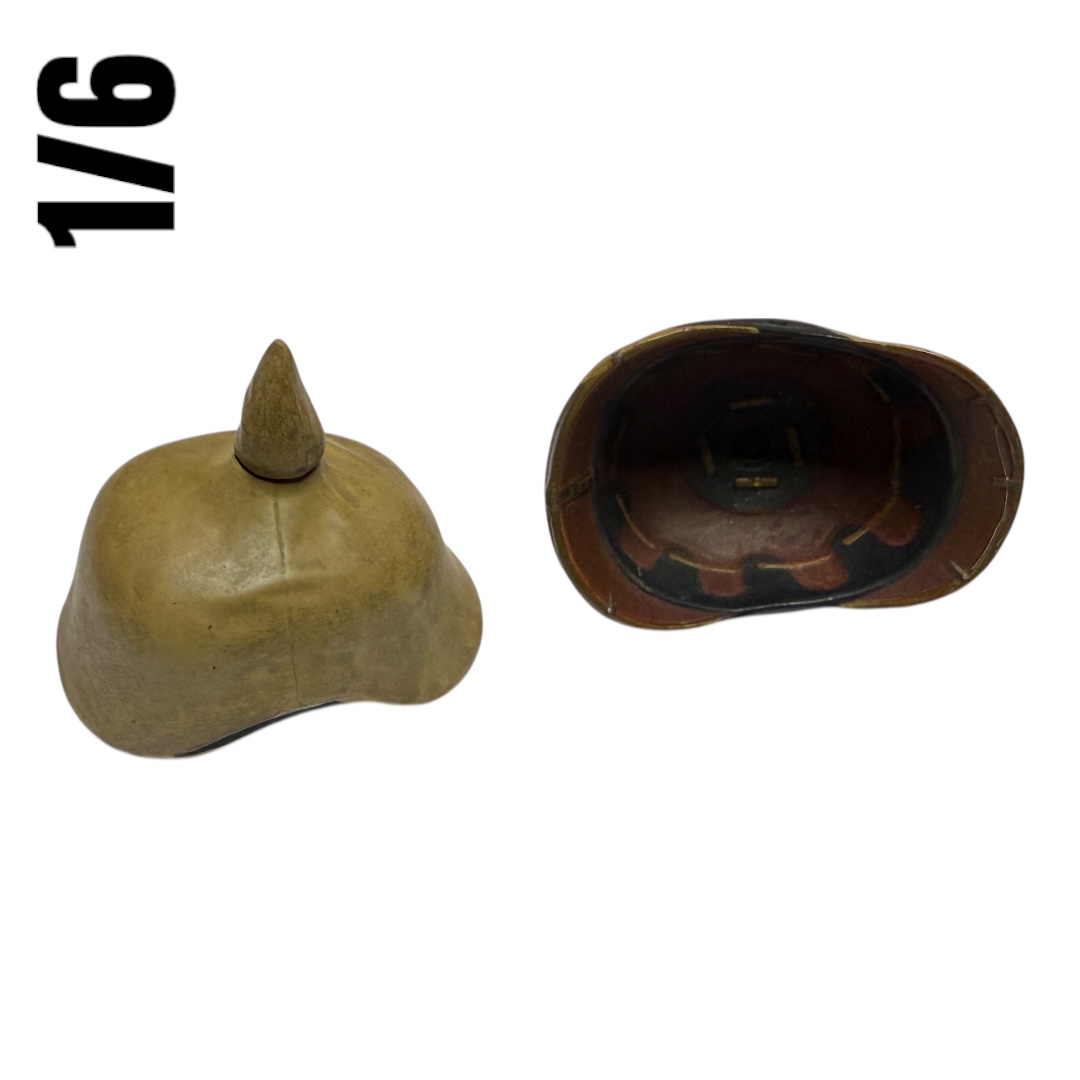  Product image 2 of the product “Pickelhaube 1/6  (Plastik ) ”