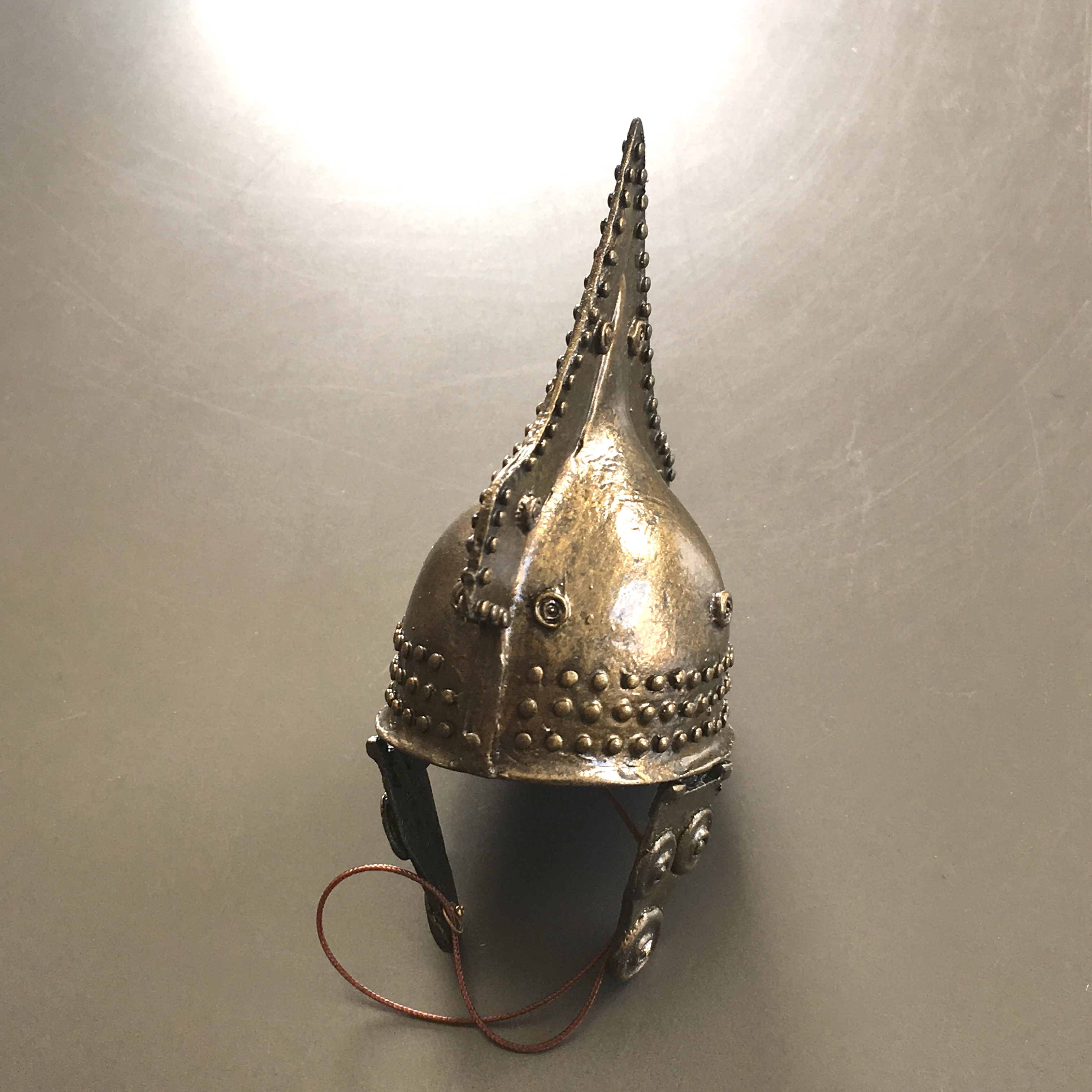 Artikelbild 2 des Artikels “1:6 Bronze pointed helm (Villanovan Style “