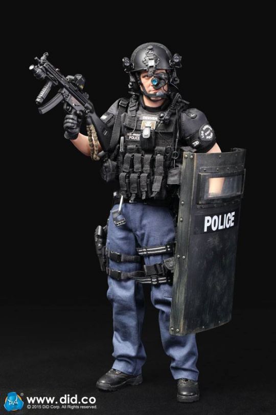  Artikelbild 2 des Artikels “L.A.P.D. - SWAT - Point Man - 