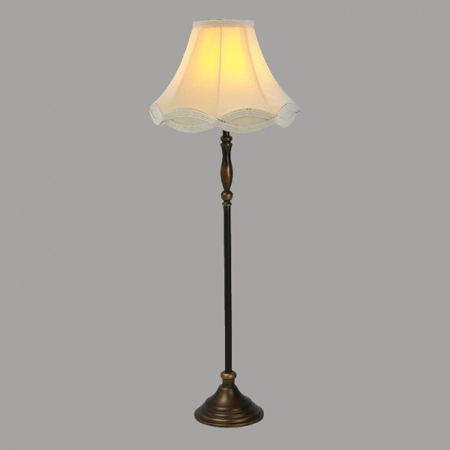  Artikelbild 2 des Artikels “Stehlampe mit led  1:6 “