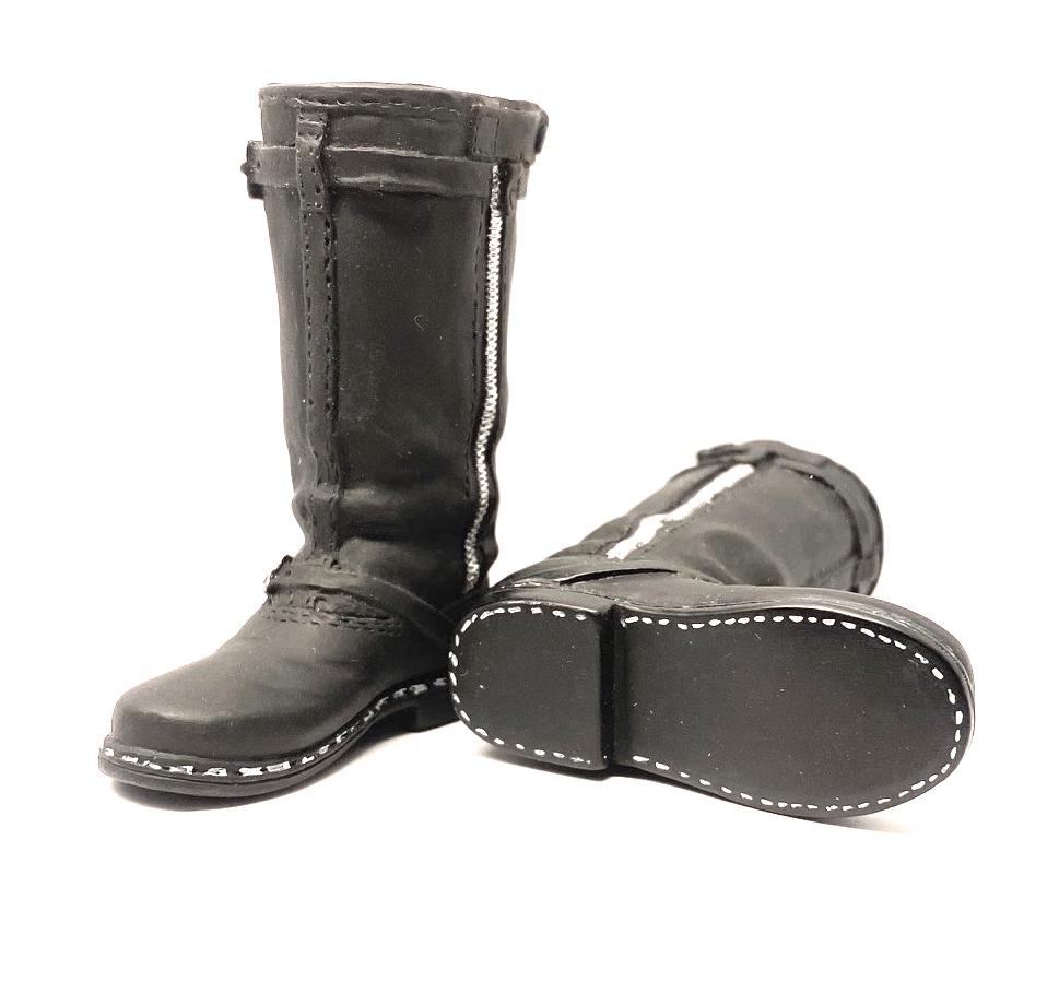  Product image 2 of the product “Flieger Stiefel in Kunsststoff  1/6 ”