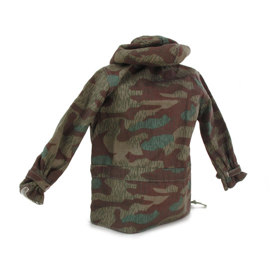  Artikelbild 2 des Artikels “Tarnschlupfjacke mit Kaputze, Zweites Model, Splittertarn 1:6 “