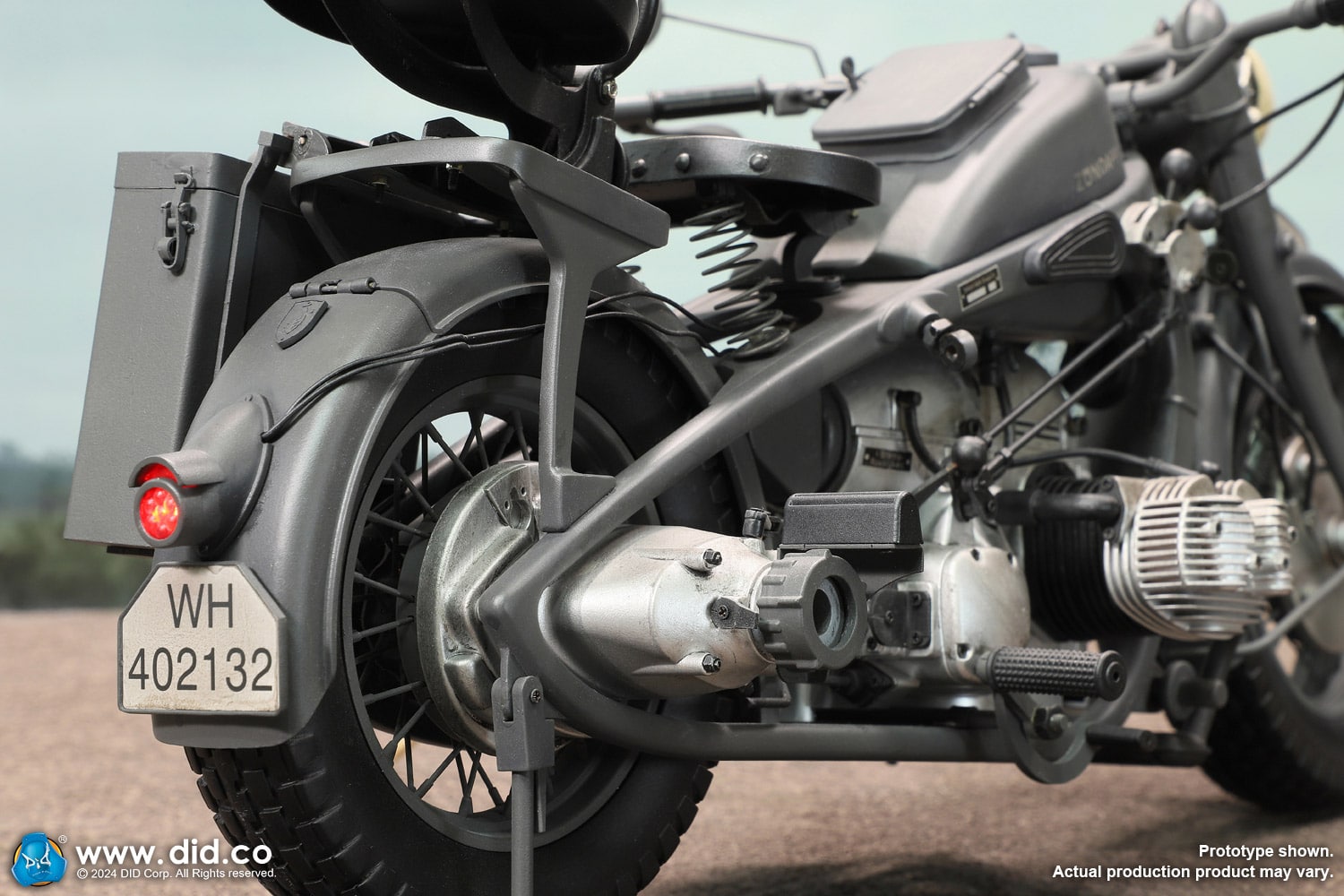  Product image 2 of the product “German Zündapp KS 750 Motorcycle with sidecar (Gray) - in 1/6 scale ”