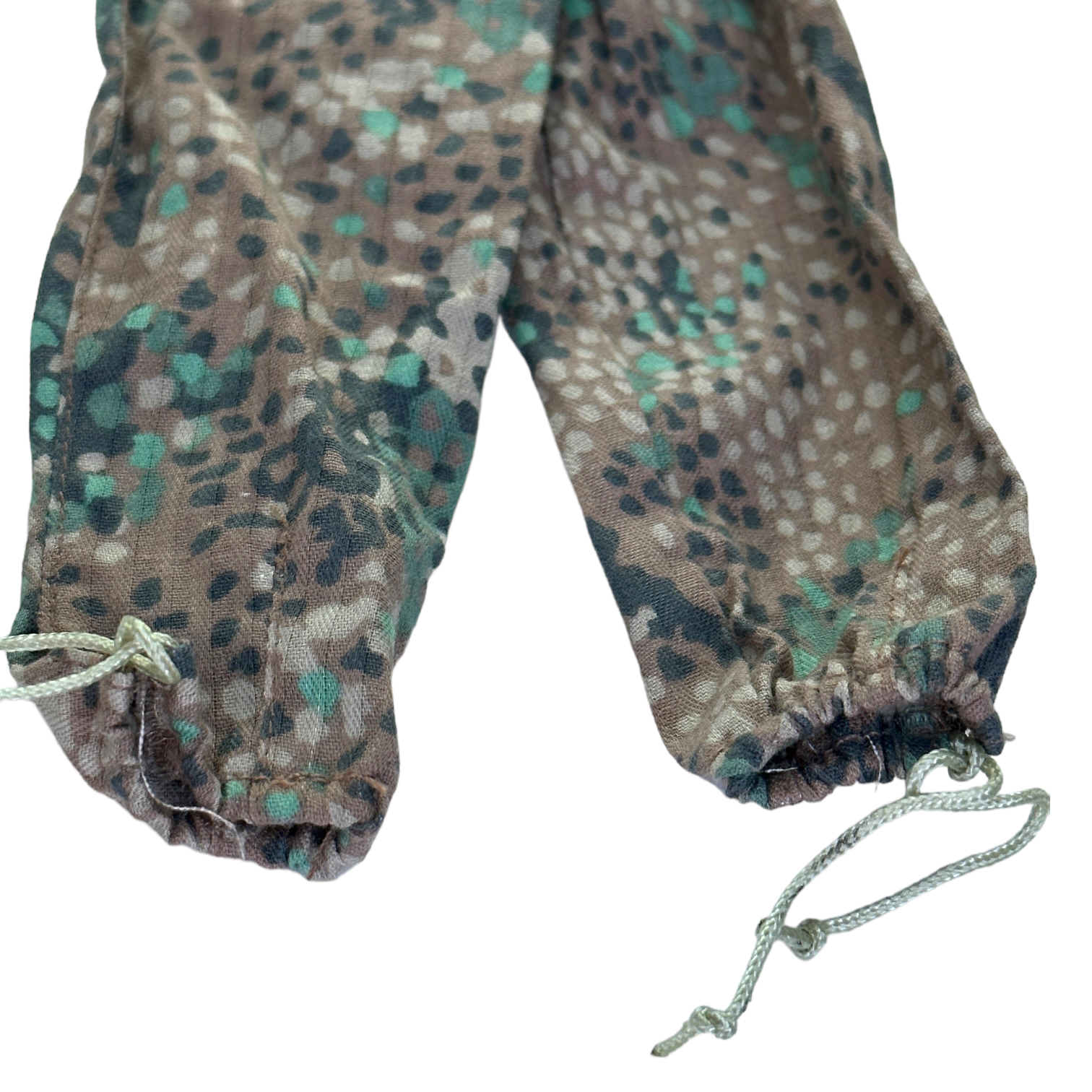  Artikelbild 2 des Artikels “Erbsentarn Hose,  1:6 de Luxe “