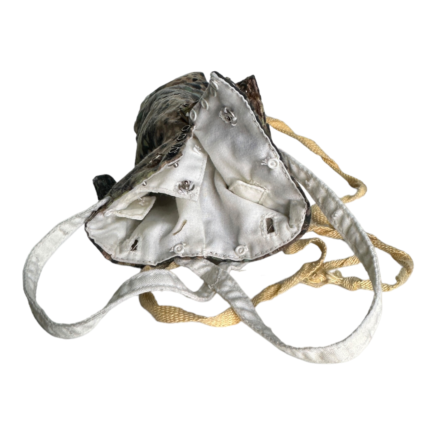  Artikelbild 2 des Artikels “Erbsentarn Haube hat Ohr Ventilation 1:6 “