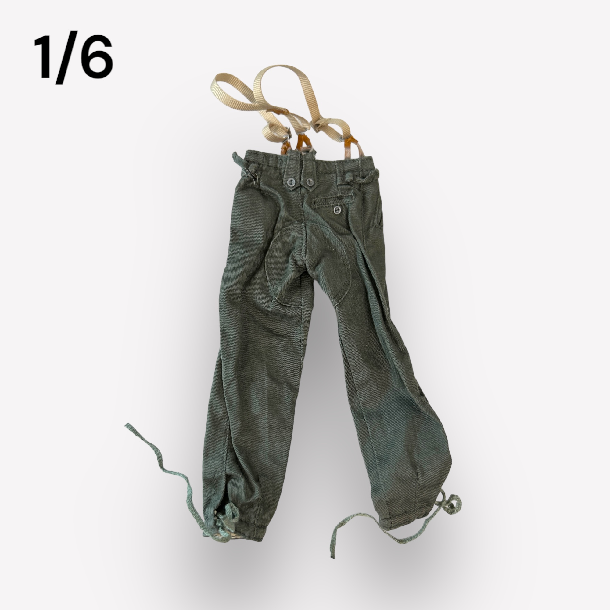  Product image 2 of the product “Feldhose 43 mit Hosenträger  1/6 ”