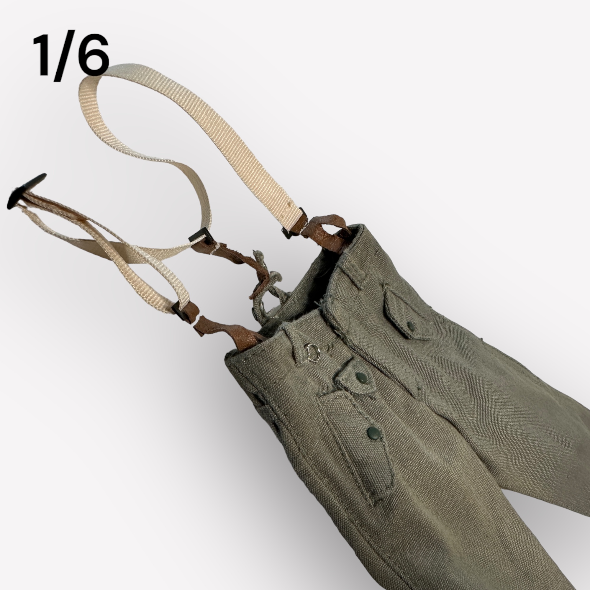  Artikelbild 2 des Artikels “Fallschirmjäger Hose de Luxe 1:6 “