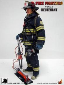 Artikelbild 2 des Artikels “John Travolta, Fire Fighter - Lieutenant HOT TOYS, LIMITED EDITION “