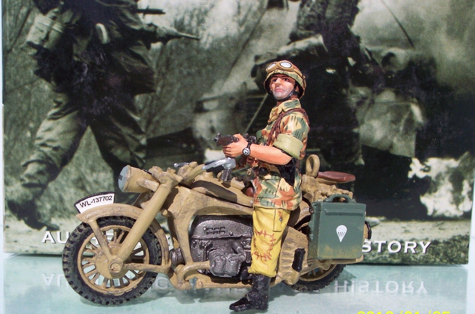  Product image 2 of the product “Fallschirmjäger:  MOTORCYCLE SCOUT ”