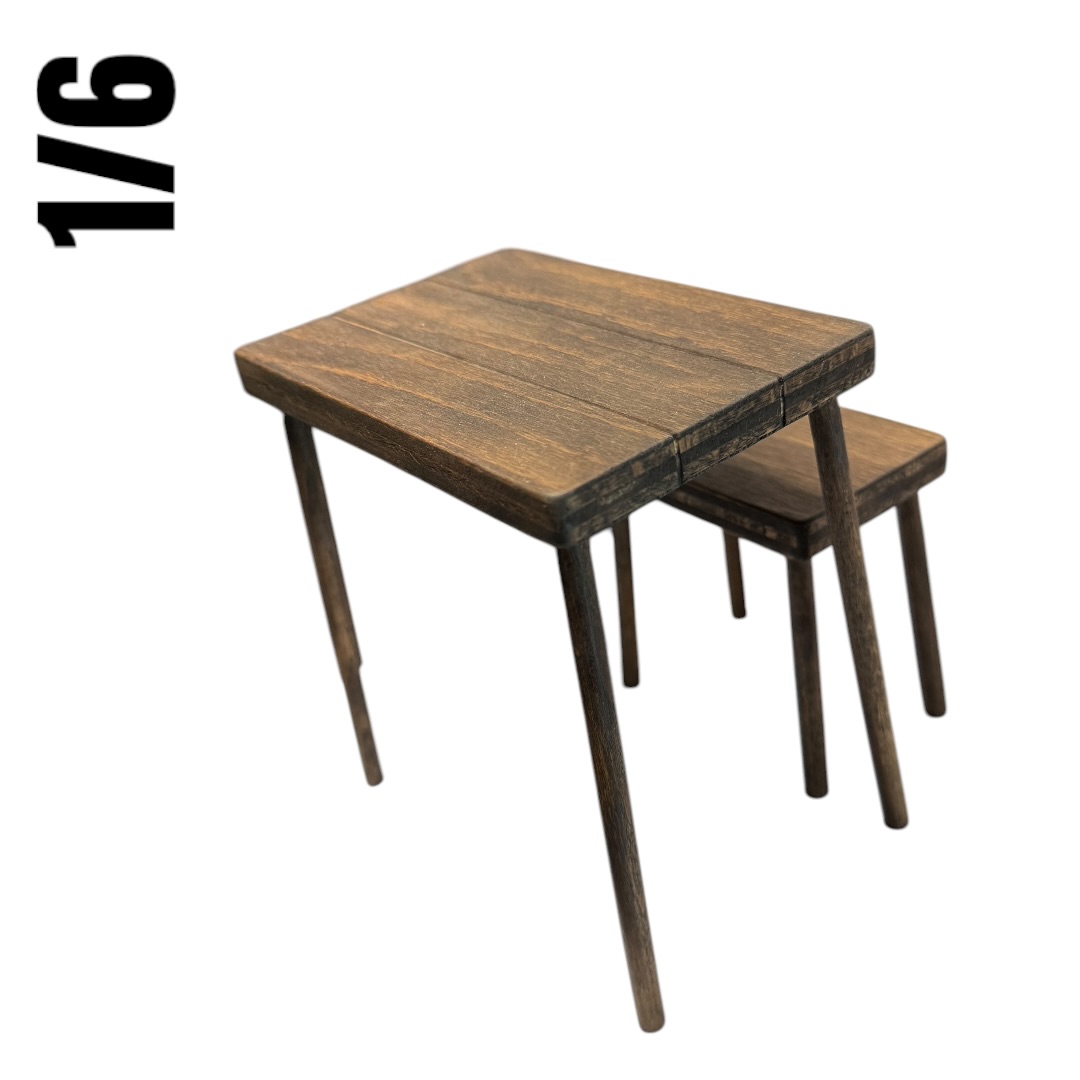  Artikelbild 2 des Artikels “Hocker und Tisch Set , Holz 1:6 “