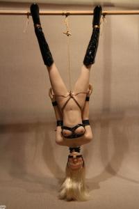  Product image 2 of the product “Bondage Sexy - Soraya 1/6 ”