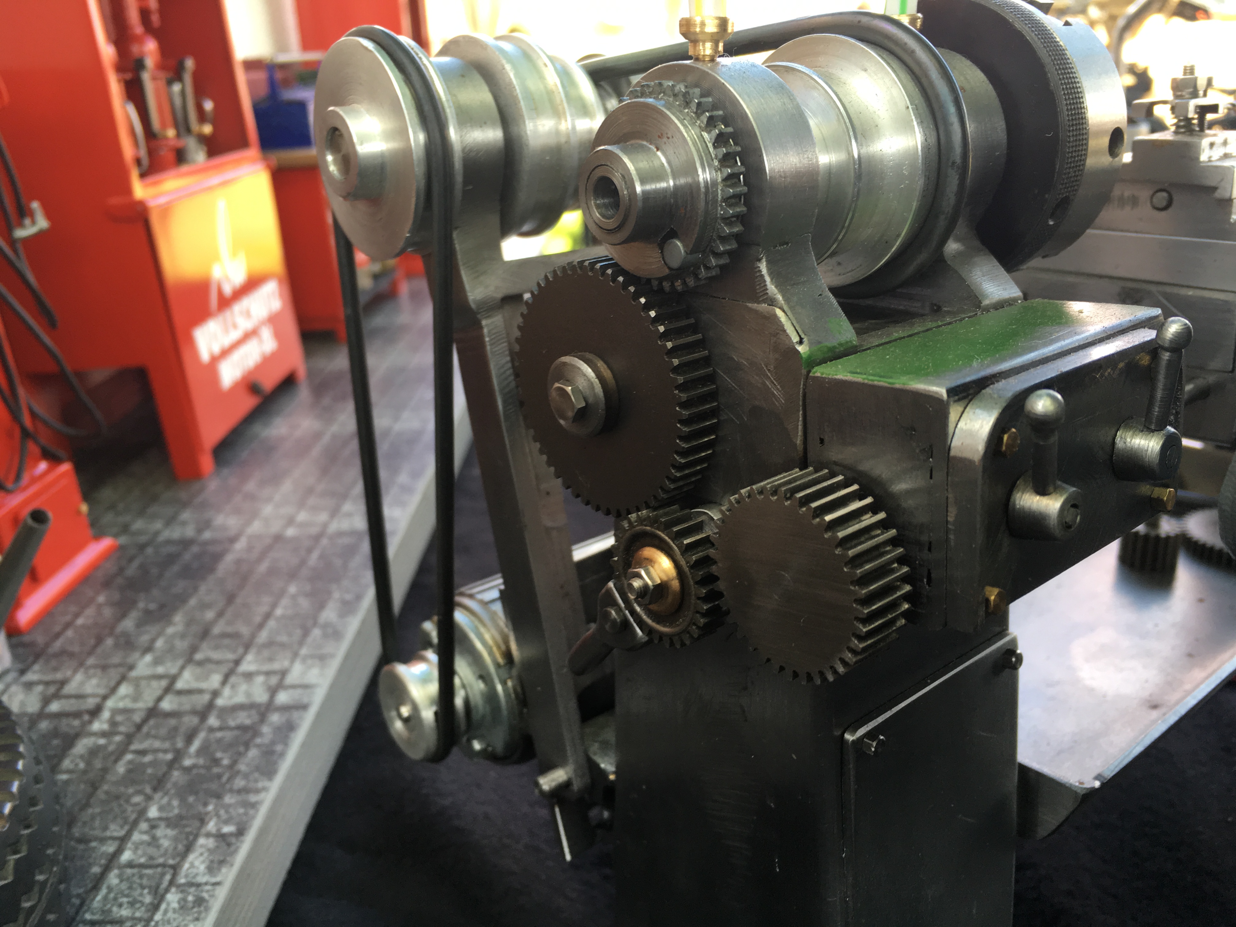  Product image 2 of the product “Lathe in Metal with Motor ”