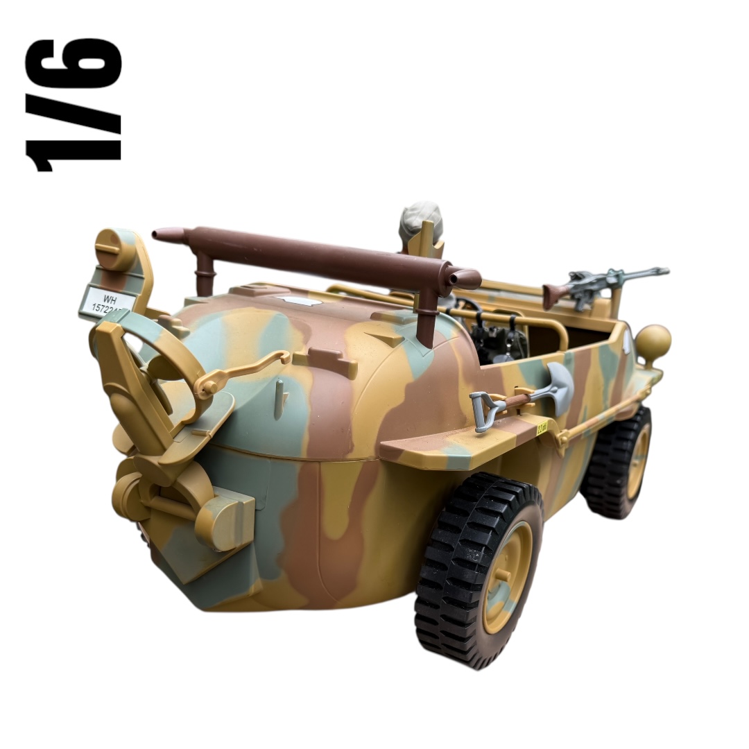  Product image 2 of the product “Schwimmwagen in 3 Tarn mit Figur 1/6 (No Box) ”