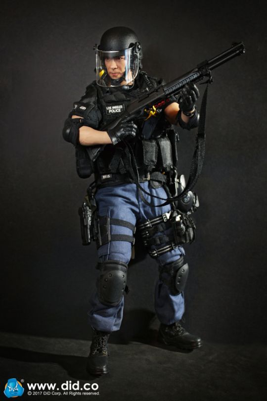  Artikelbild 2 des Artikels “LAPD SWAT - Officer Takeshi Yamada - in 1/6 scale “