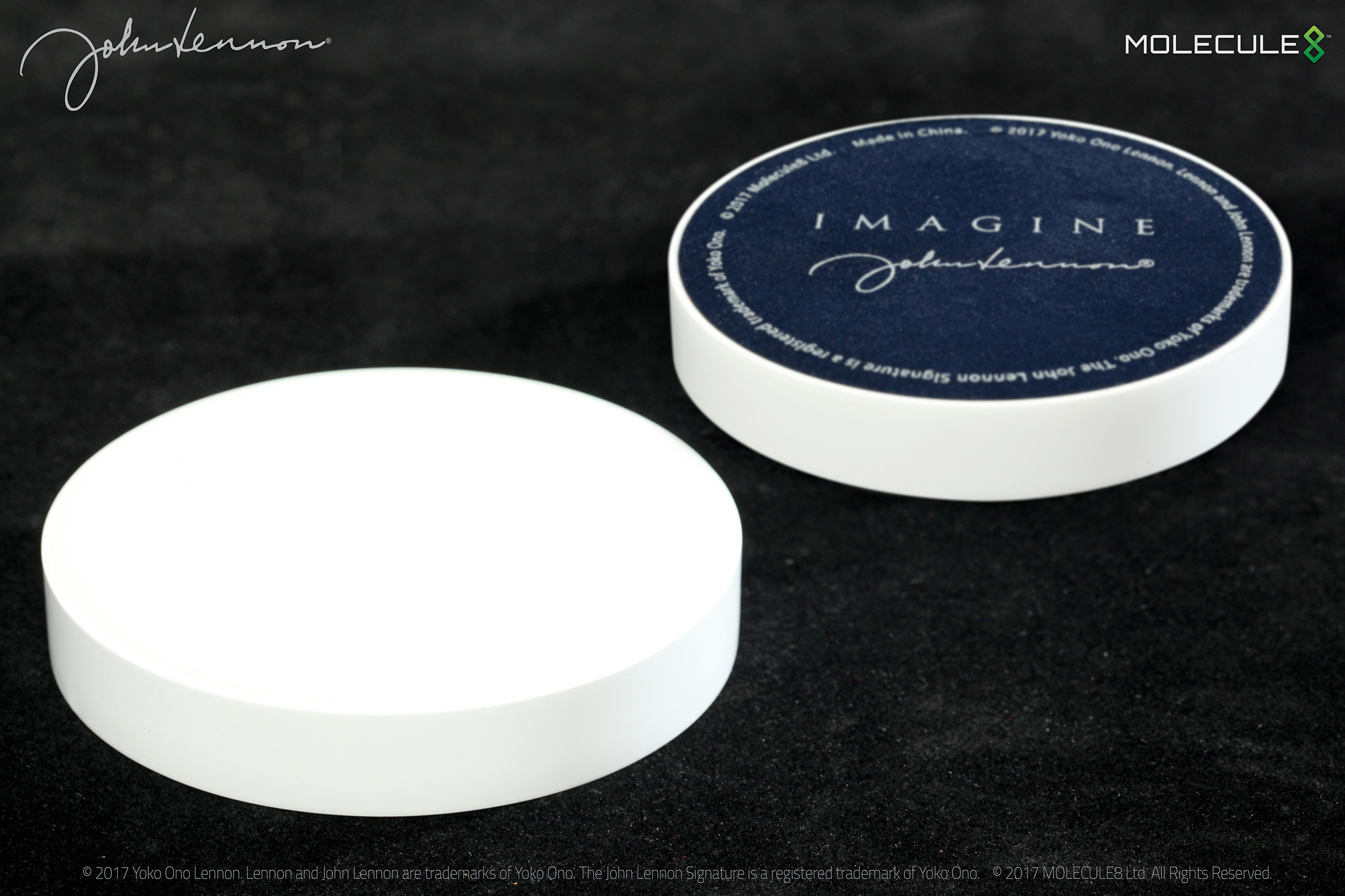  Artikelbild 2 des Artikels “JOHN LENNON Magnet Basis mit  Logo 1:6 “