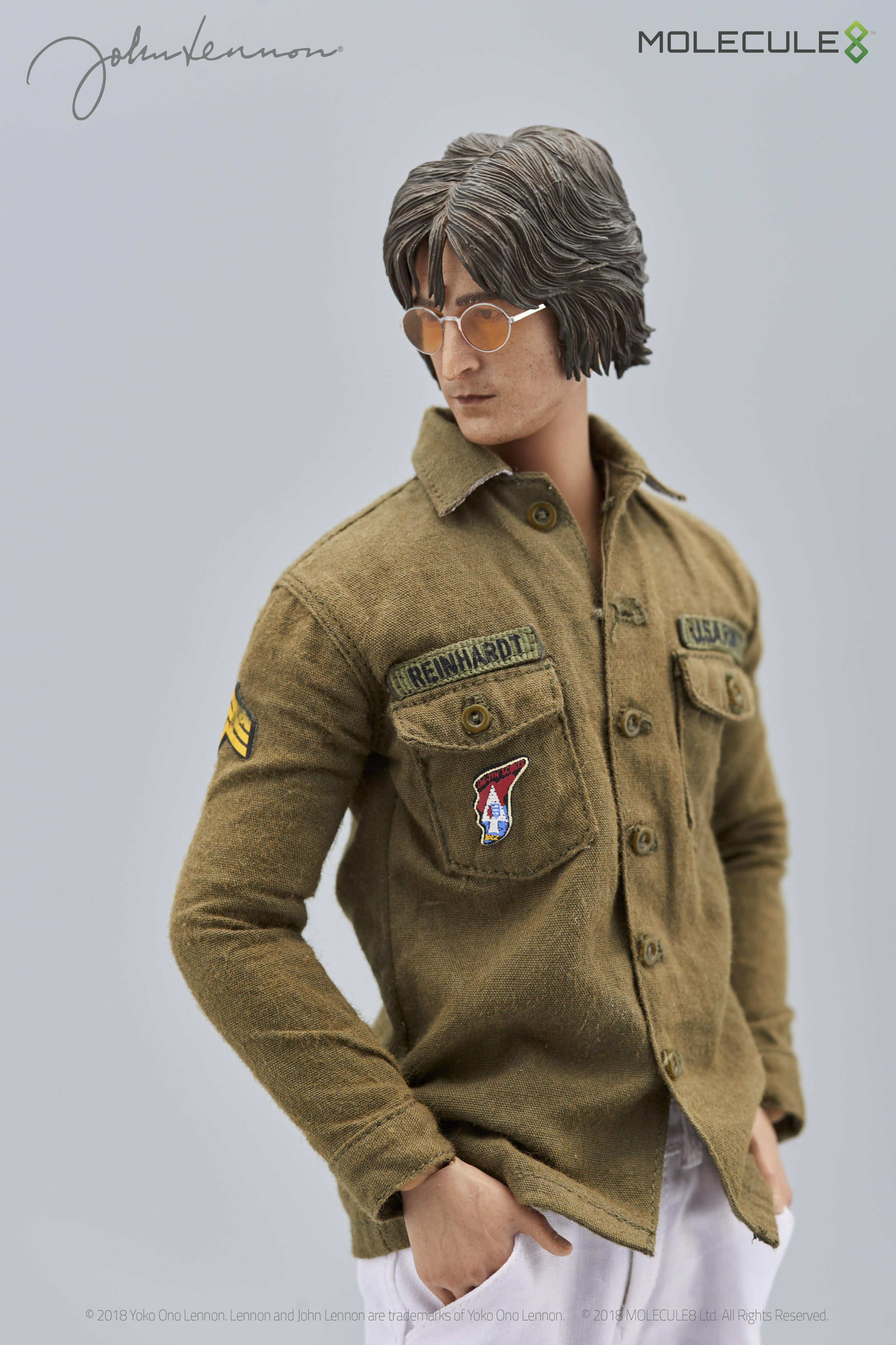  Artikelbild 2 des Artikels “JOHN LENNON Nam Shirt mit Abzeichen 1:6 “