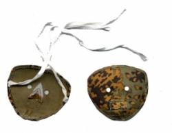 Product image 2 of the product “Gesichtstarn in Eichenlaub Muster ”