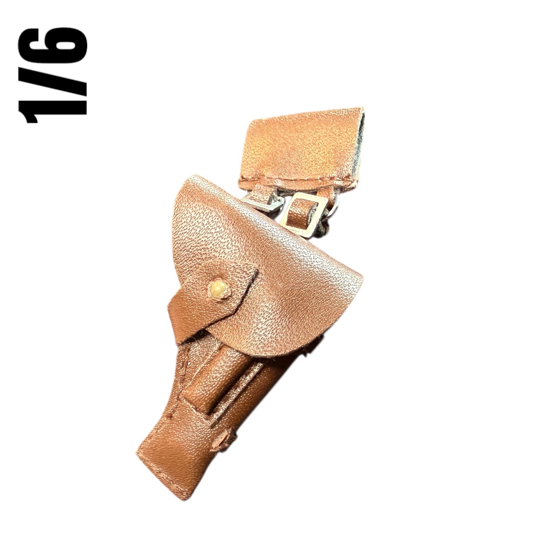  Product image 2 of the product “Tokarew Komissar Pistolholster with Pistole 1:6 ”
