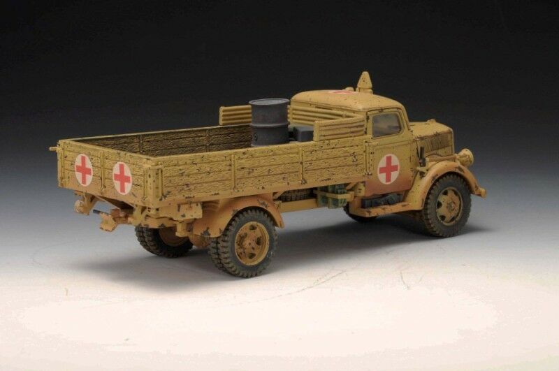  Artikelbild 2 des Artikels “WWII: Opel Blitz Medical Truck Desert “