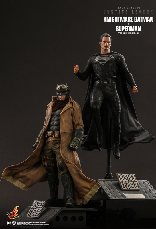  Product image 2 of the product “Zack Snyder's Justice League - Knightmare Batman & Superman 1/6 ”