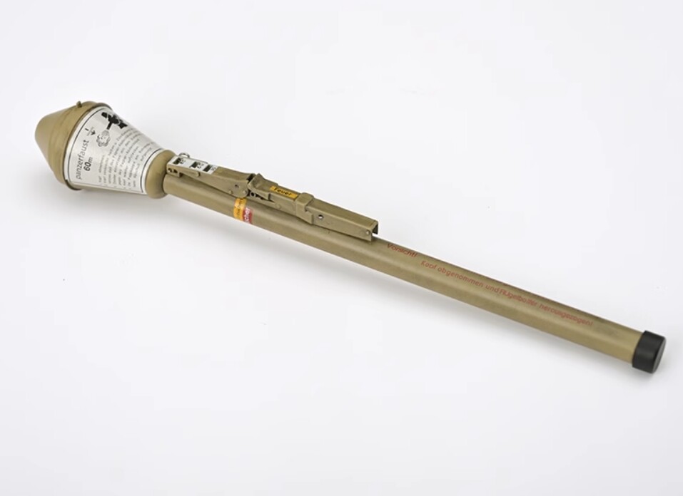  Product image 2 of the product “Panzerfaust Gross M60. 1/6 ”