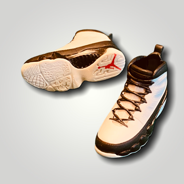  Artikelbild 2 des Artikels “Sportschuhe 1:6 “