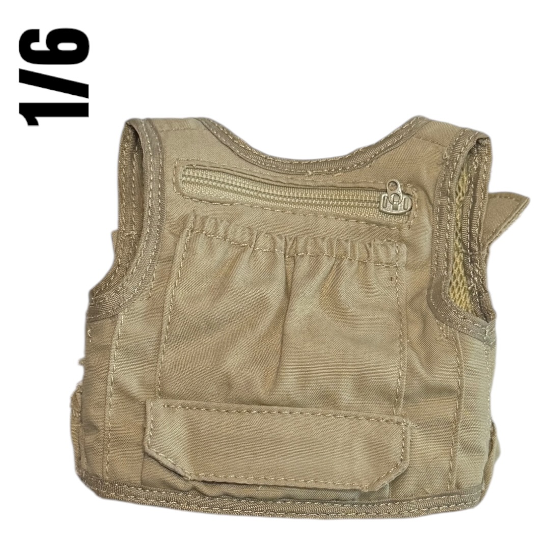  Artikelbild 2 des Artikels “Multi Pocket Vest 1/6 “