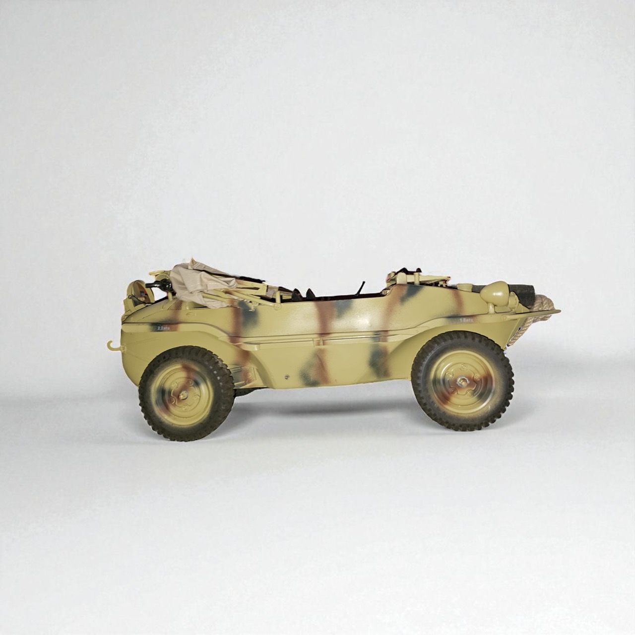  Artikelbild 2 des Artikels “Real Metal Schwimmwagen 1/6 3 Camo “
