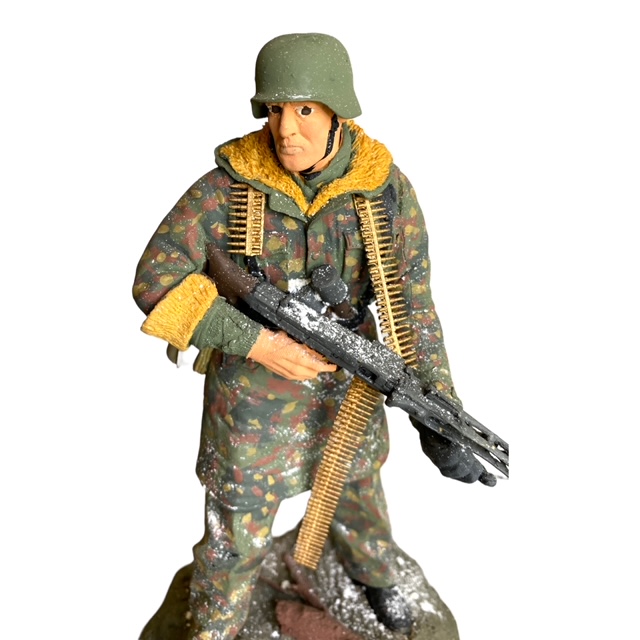  Artikelbild 2 des Artikels “Soldat  aus Kunststoff 1/9 “