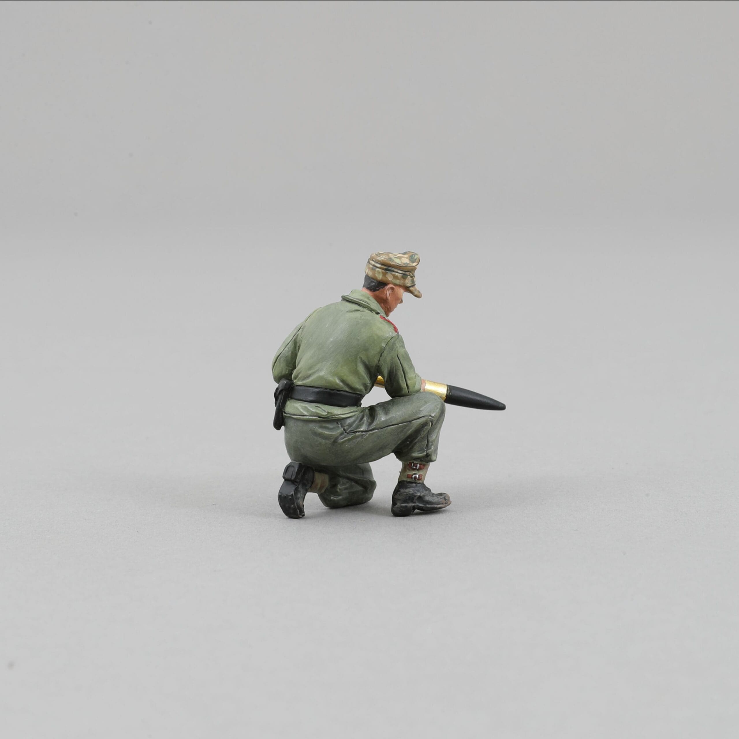  Artikelbild 2 des Artikels “MARDER 2  Crewman Kneeing 1:30 “