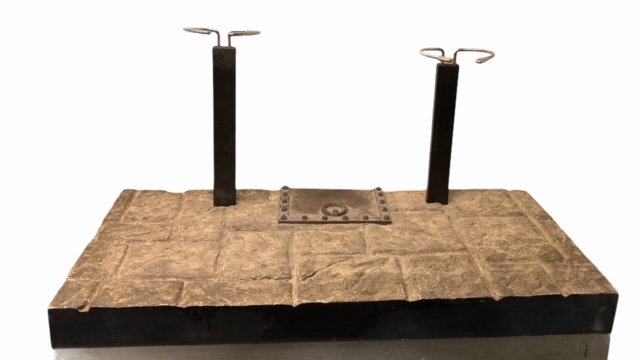  Product image 2 of the product “Greek Temple Slabstone Ruins Diorama Display Stand (Grey) 1/6 ”