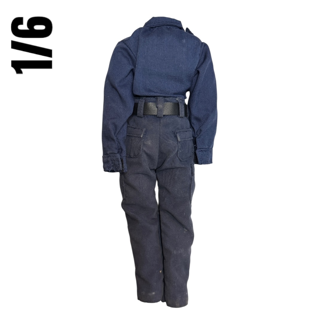  Artikelbild 2 des Artikels “NYPD Female uniform with Body  1/6 “