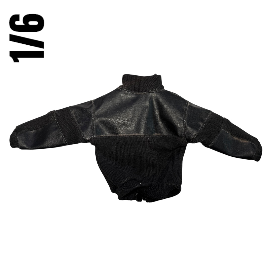  Artikelbild 2 des Artikels “Schwarze Jacke 1/6 “